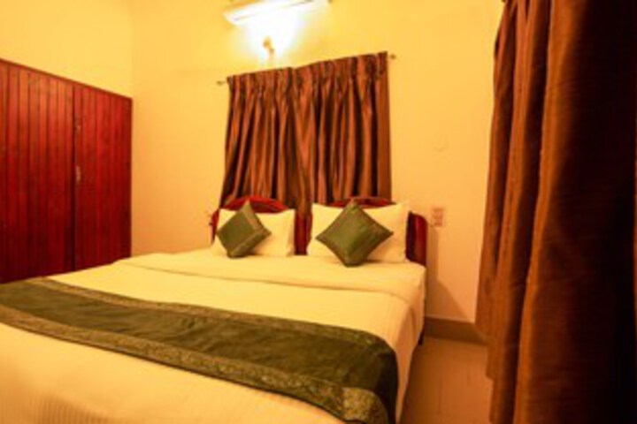 Room 28 of 43