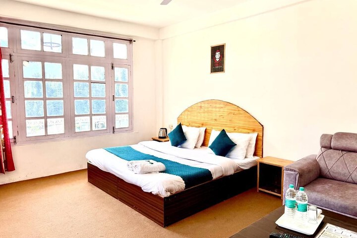 Room 16 of 46