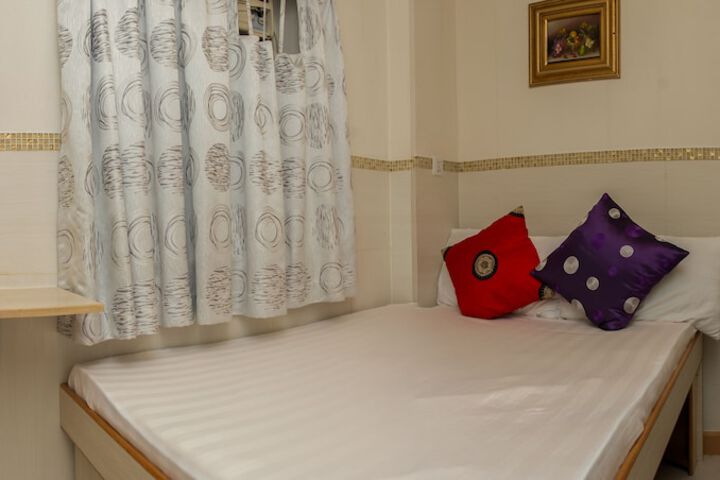 Room 14 of 52