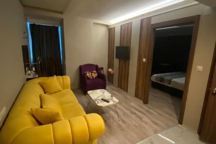 Room 10 of 64