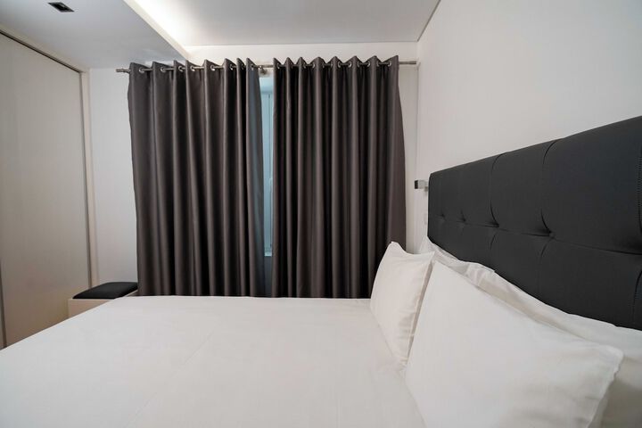 Room 12 of 38