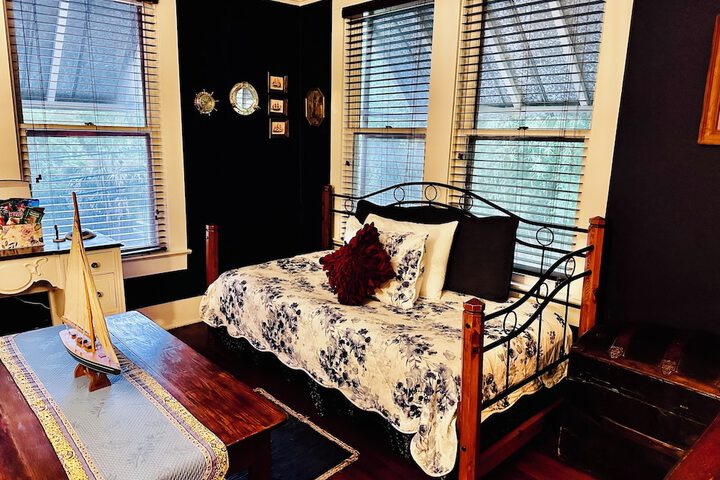 Room 28 of 78