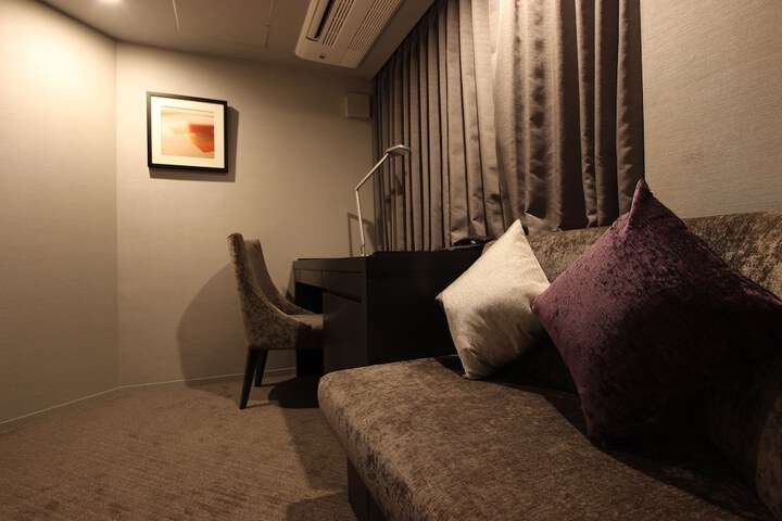 Room 10 of 55