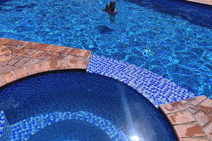 Pool 65 of 73