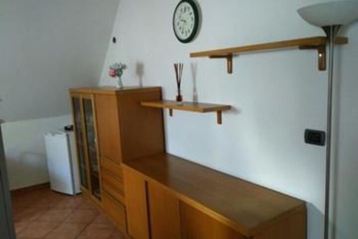 Room 12 of 20
