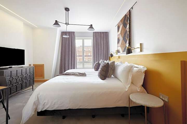 Room 12 of 43