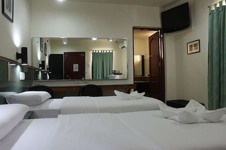 Room 4 of 65