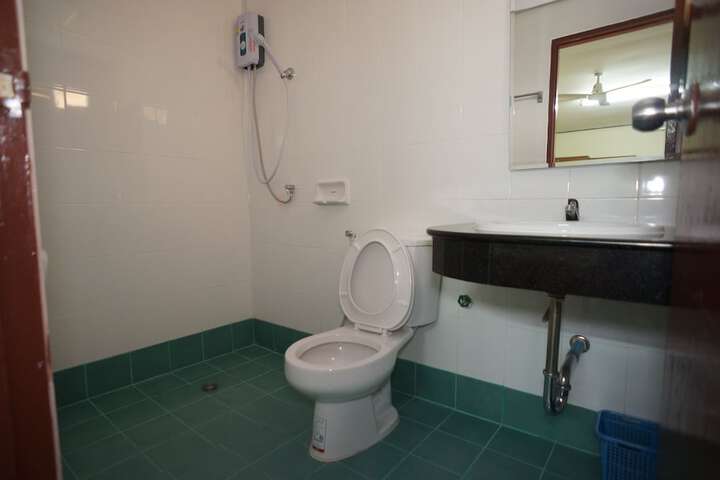 Room 14 of 25