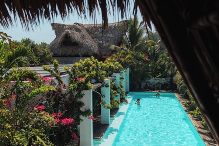 Pool 105 of 151
