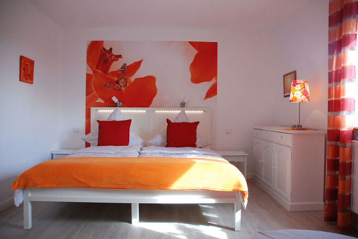 Room 71 of 185