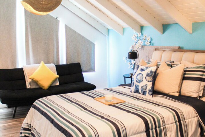 Room 10 of 20
