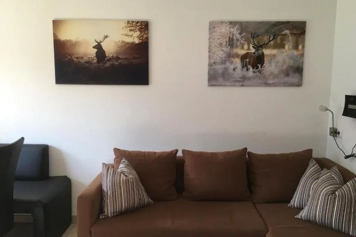 Room 10 of 21