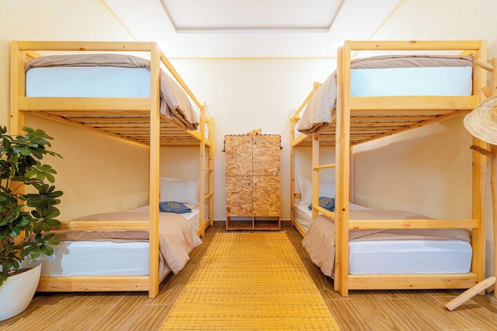 Room 34 of 79