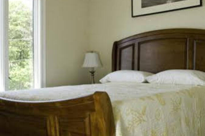 Room 4 of 5