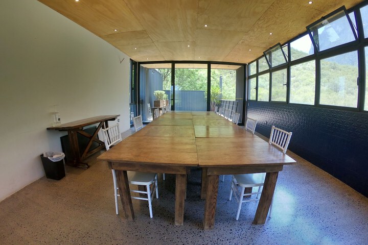 Business Center 76 of 106