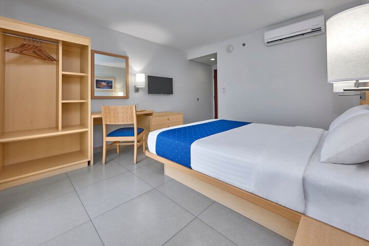 Room 20 of 49