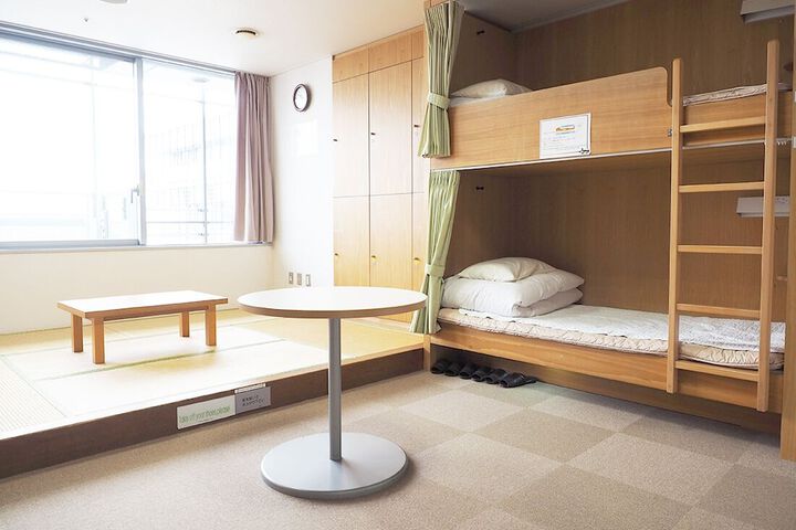 Room 16 of 42