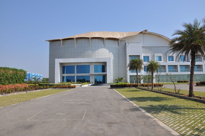 Business Center 26 of 31