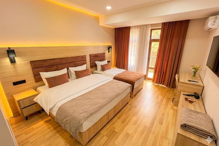 Room 21 of 36
