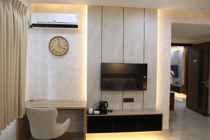 Room 2 of 14