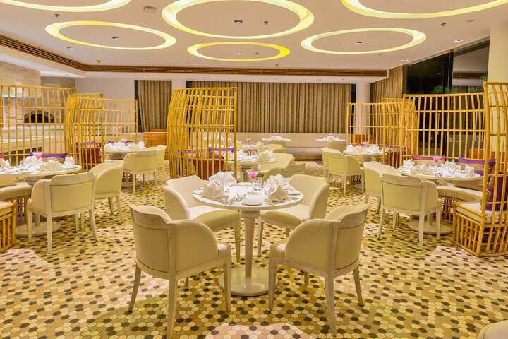 Dining 57 of 89