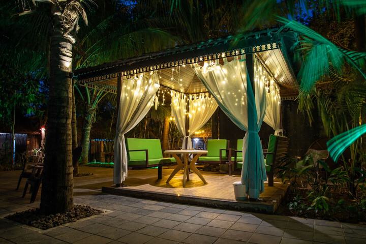 Hotel Exterior 106 of 152