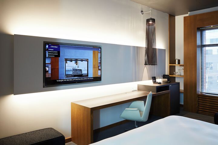 Room 35 of 71
