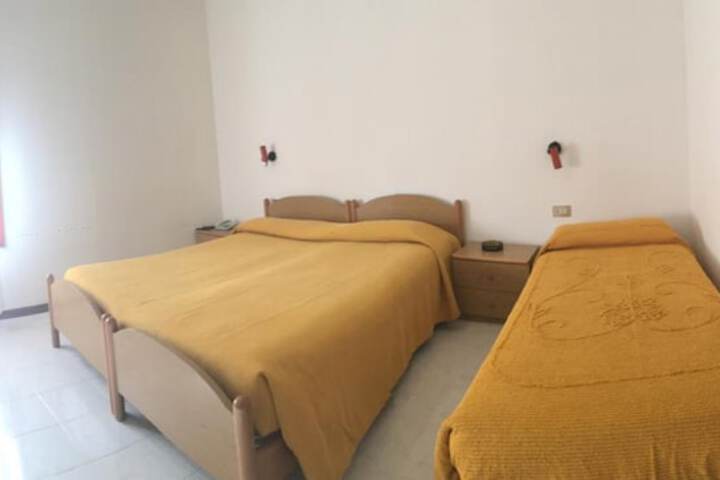 Room 15 of 32