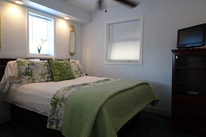 Room 3 of 69