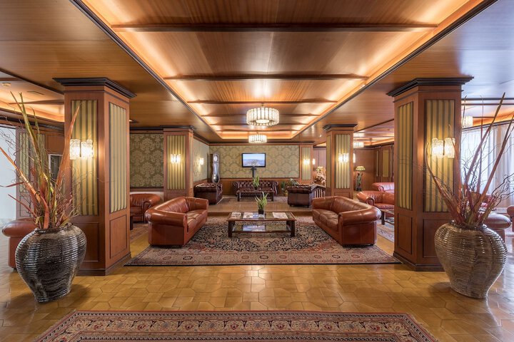 Hotel Lobby