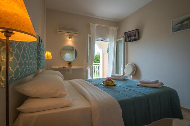 Room 2 of 51