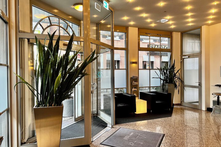 Hotel Interior 8 of 81