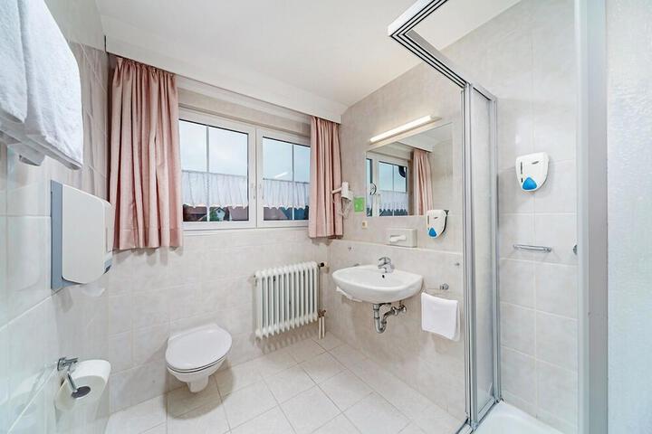 Room 3 of 15