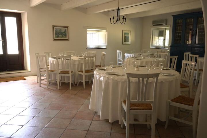 Room 40 of 64