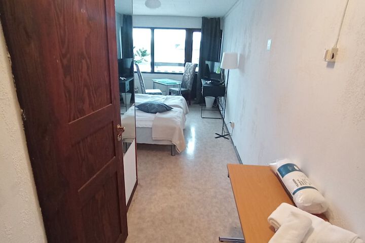 Room 36 of 140