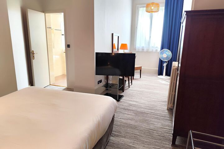Room 55 of 103