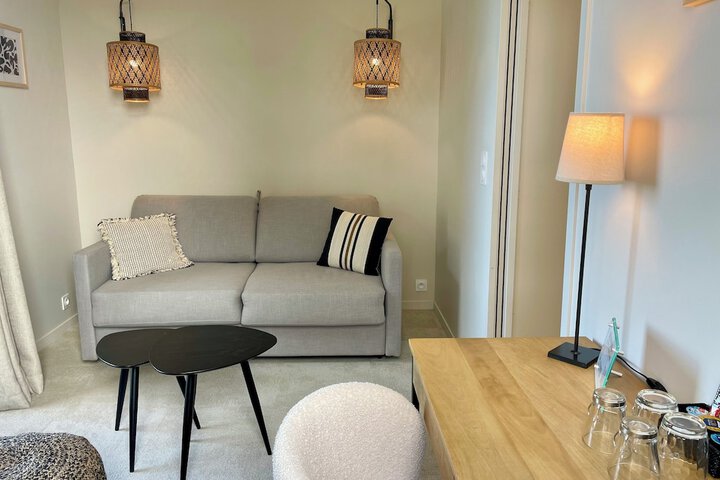 Room 18 of 46