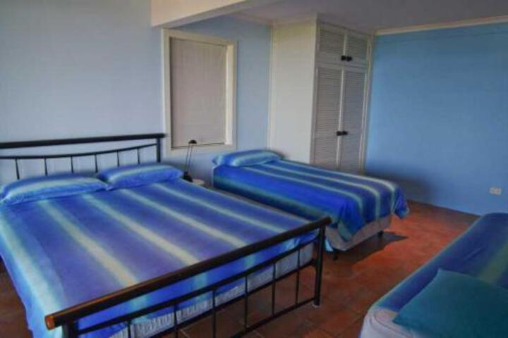 Room 33 of 55