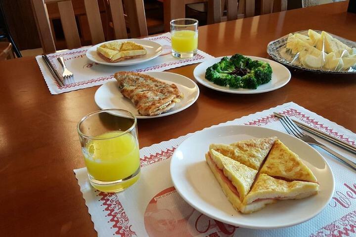 Breakfast/Coffee Service 30 of 45