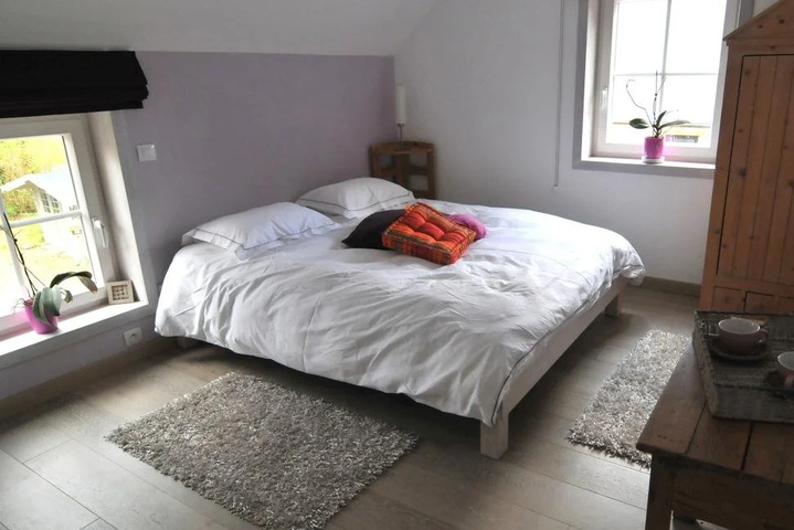 Room 2 of 15