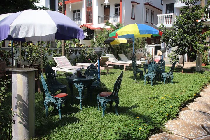 Hotel Exterior 80 of 99