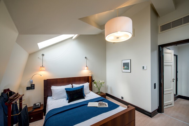 Room 18 of 79