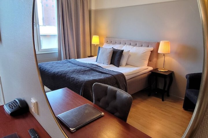 Room 7 of 29