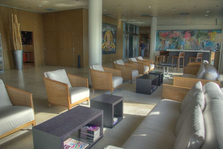 Guest Lobby