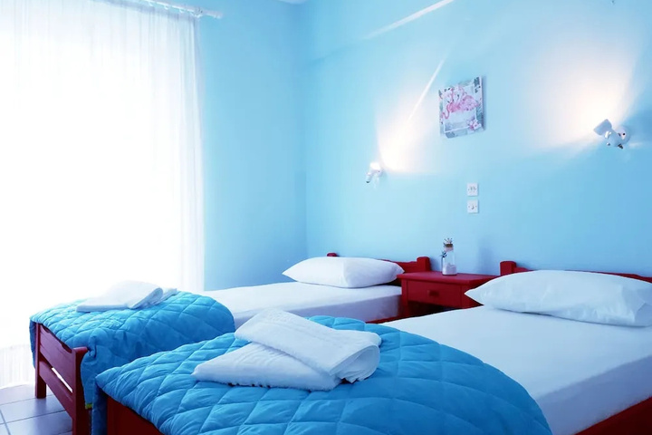 Room 6 of 21