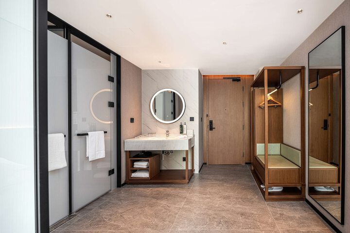 Room 42 of 88
