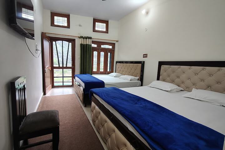 Room 3 of 41
