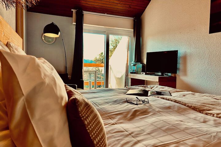 Room 10 of 51