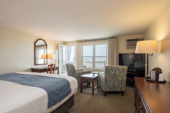 Room 60 of 176