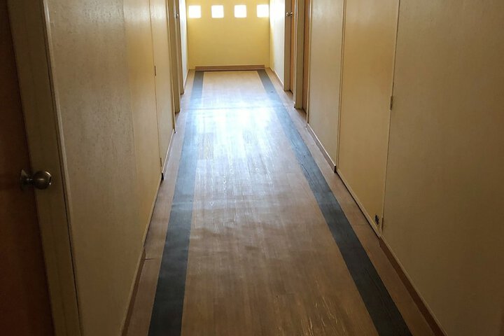 Ballroom/Hall 28 of 40